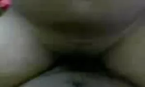 लाल साड़ी छात्र प्रे ...